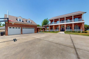 CedarGrove Hideaway - Main House